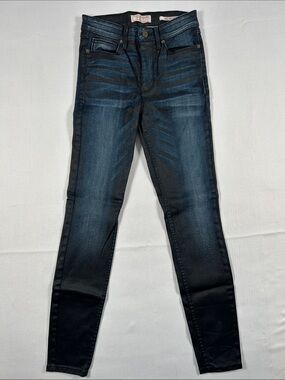 Guess 1981 Skinny Jeans Women’s 26 Black Coated Stretch Denim